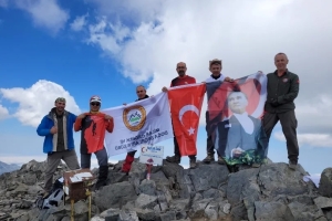 KAÇKAR KAVRUN DAĞI (3937 M.) ZİRVE TIRMANIŞI