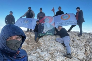 ALADAĞLAR EMLER ZİRVE TIRMANIŞI (3723 M.) 