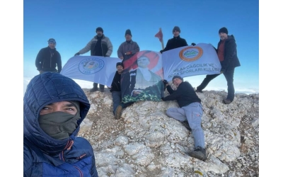 ALADAĞLAR EMLER ZİRVE TIRMANIŞI (3723 M.) 